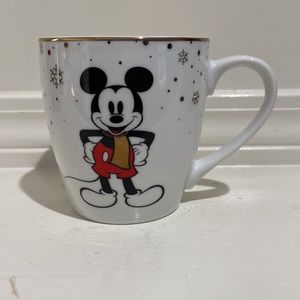 Mickey & Minnie Mouse Gold Trim Disney Snowflakes and scarves Christmas Mug